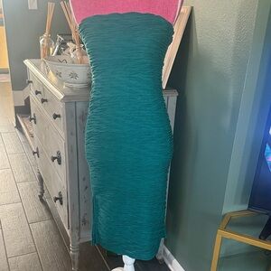 Heart Hips Strapless Emerald Dress